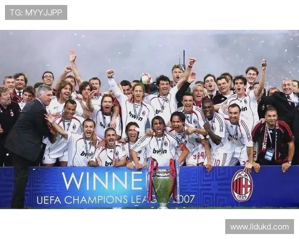 13号足球明星的传奇之路与辉煌成就揭秘